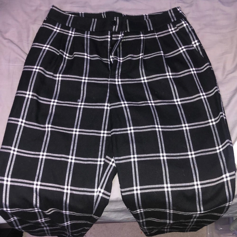 Forever 21 Large Loose Plad pants